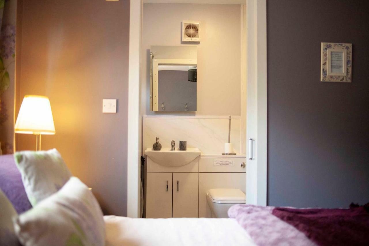 Bronllys Farm Coastal Self-Catering Apartamento Llanelli Exterior foto