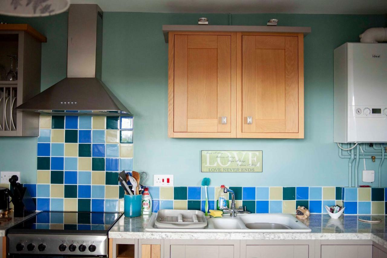 Bronllys Farm Coastal Self-Catering Apartamento Llanelli Exterior foto
